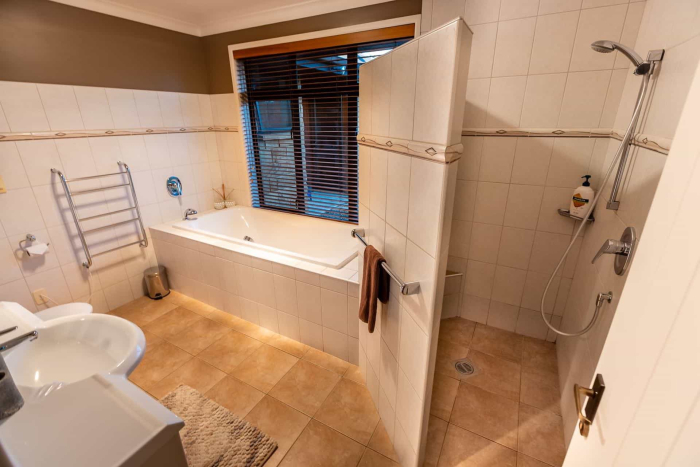 Photo of property: Bathroom